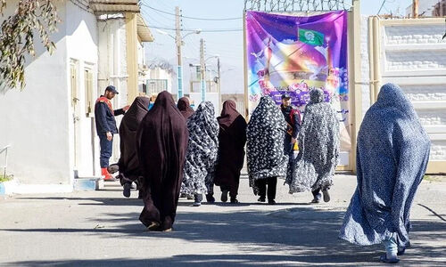 آزادی زندانی ۷۹ ساله در خوی در شب میلاد کوثر؛ ۹ زن زندانی دیگر هم به آغوش خانواده بازگشتند