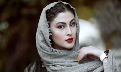 نگاهی به چیدمان منزل شاهانه مریم مومن؛ از فرش ایرانی تا مبلمان…