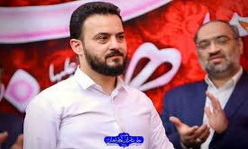 آیفون ۱۷ به مداح جنجالی جشن تولدش؛ واکنش‌های داغ کاربران شبکه‌های اجتماعی