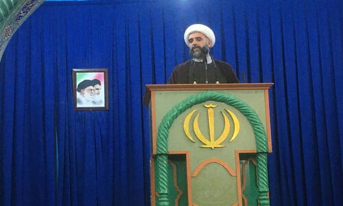 امام جمعه بوشهر: دشمنان با تسخیر ذهن‌ها به دنبال تغییر باورها هستند!