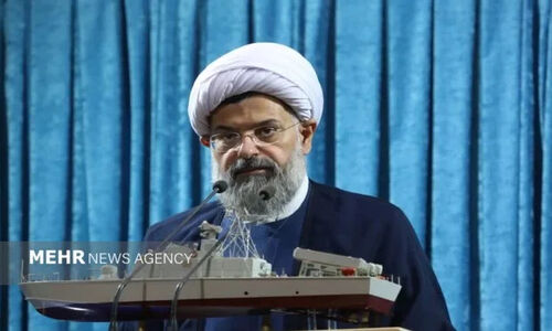امام جمعه دشتی خواستار تجدیدنظر فوری در تعرفه صادرات گوجه فرنگی شد!