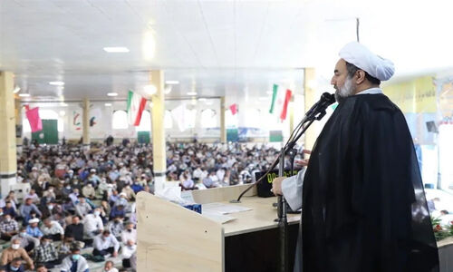امام جمعه زاهدان به مواضع دوپهلو در قبال عملیات‌های تروریستی واکنش نشان داد!