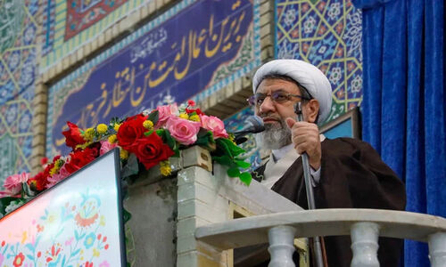امام جمعه کرمان هشدار داد: دشمن در کمین کاهش تاب‌آوری ملت است!