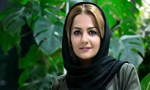 بیتا سحرخیز در کنار موج‌های دریا تولد ۴۳ سالگی‌اش را جشن گرفت؛ پیام عاشقانه‌ای که قلب‌ها را لرزاند!