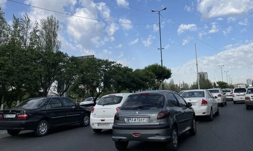 ترافیک سنگین صبحگاهی تهران در بزرگراه‌های اصلی؛ چرا مسیرها قفل شده‌اند؟