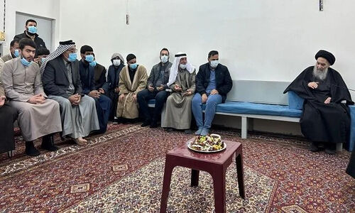 اولین تصویر تازه از دیدار گرم و پرمعنای آیت‌الله سیستانی با مردم بعد از بهبودی از آنفولانزا