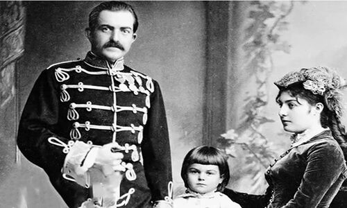 راز پشت چهره سوگلی دربار قاجار: اشراف‌زاده روسی که ملکه صربستان شد!