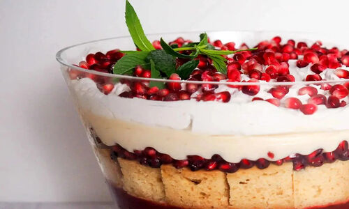 طرز تهیه ترایفل انار؛ دسر شیک و جذاب شب یلدا که همه را شگفت‌زده می‌کند!