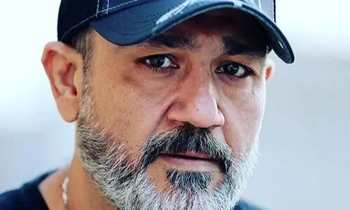 مهران غفوریان با استوری ناب و احساسی روز مادر را خاص‌تر کرد؛ مادر جوان و زیبایش را ببینید!
