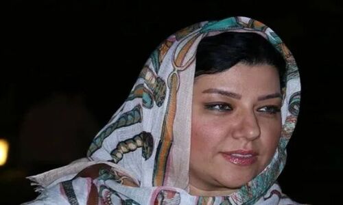 نگاه روز | چهره مظلوم حیوان خانگی پریچهر قنبری در مکانی سنتی و زیبا
