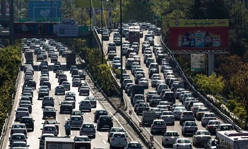 ترافیک سنگین صبحگاهی تهران در مسیرهای کلیدی بزرگراه‌ها؛ رانندگان مراقب باشند!