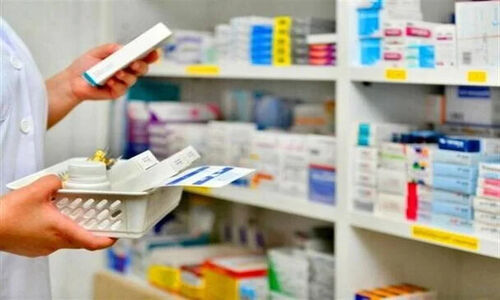 قیمت دارو باز هم بالا رفت؛ بیمه‌ها عقب مانده‌اند و جیب بیماران خالی‌تر شد!