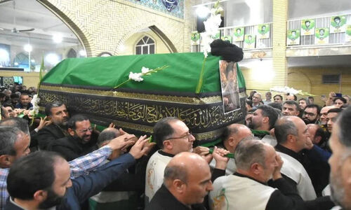 مردم سمنان در وداعی باشکوه با آیت‌الله شاهچراغی؛ مراسمی پرشور و تاریخی برگزار شد