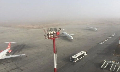 مه غلیظ در اهواز باعث تأخیر یا لغو ۷ پرواز حیاتی شد!
