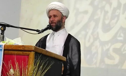اختر دانش: زن مسلمان ایرانی، نماد کرامت و مقاومت در برابر کالایی‌سازی زنانه غرب