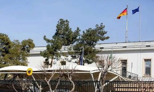سفارت آلمان در تهران پس از توقف طولانی دوباره پذیرش ویزای شینگن را از ۱۷ دی آغاز می‌کند!