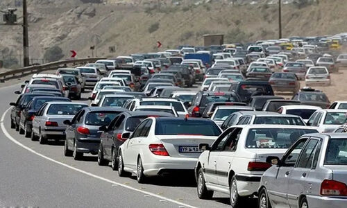 ترافیک سنگین در محورهای پرتردد؛ کدام جاده‌ها درگیر ترافیک و کدام‌یک روان است؟