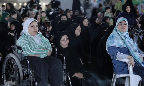 تجلیل ویژه رئیس حوزه قضایی اصلاندوز از مادران شگفت‌انگیز فرزندان معلول