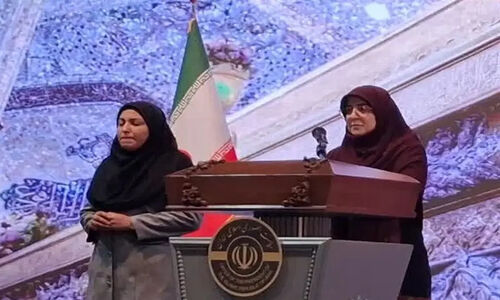 مهاجرانی با قاطعیت: هیچ وزیری استعفا نداده است!