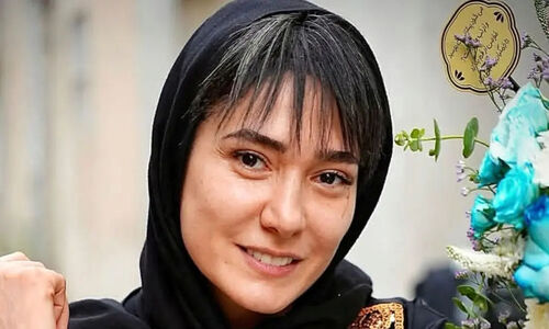 استایل جنجالی مینا وحید در اکران «آن دیگری»؛ بوت‌های کثیف و کت کوتاه که همه را شوکه کرد!