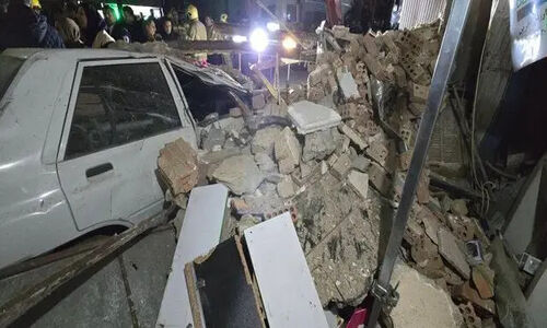 نجات معجزه‌آسا ۴ نفر زیر آوار ریزش ساختمان یافت‌آباد؛ جزئیات حادثه تکان‌دهنده امروز