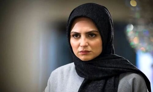 استایل ساده و شیک نیلوفر کوخانی؛ خانم بازیگر سریال آلا چقد خوش‌پوشه
