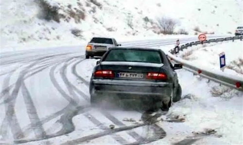 برف و باران شدید مازندران 43 راه روستایی را بست؛ تلاش برای بازگشایی ادامه دارد