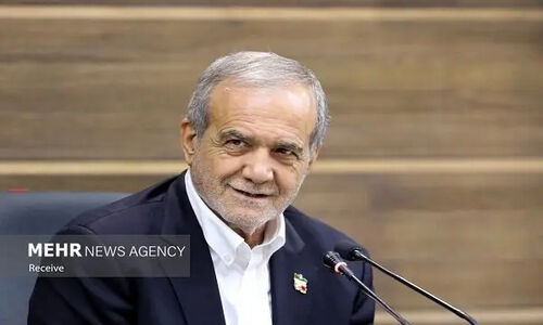 نشست جنجالی فعالان سیاسی خراسان جنوبی با حضور مسعود پزشکیان آغاز شد
