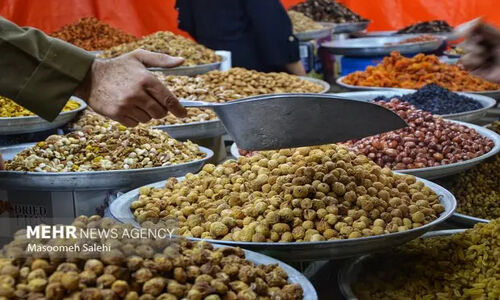 یلدای کردستان زیر سایه گرانی؛ خریدها کم‌رنگ‌تر و نظارت‌ها شدیدتر شد