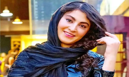 مریم مومن در خاطره‌ای بی‌نظیر از دوران مدرسه: آواز خواندن روی درخت و شیطنت‌های خنده‌دار!