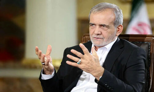 کنایه تند پزشکیان به نمایندگان مجلس: «هنوز یک عده دارند غلط می‌کنند!»