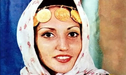 بازگشت به گذشته با «عهدیه»؛ خواننده پیشکسوت قبل انقلاب در ۷۶ سالگی در اسپانیا دیده شد!
