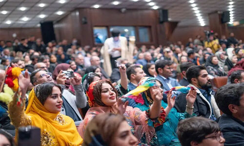 نغمه‌های لری در قلب تهران؛ جشنواره بلوط چگونه مفاخر لر را گرد هم آورد؟
