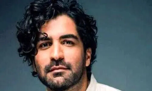 عرفان طهماسبی با اجرای «چشم و دلوم روشن» سالن شیراز را منفجر کرد!