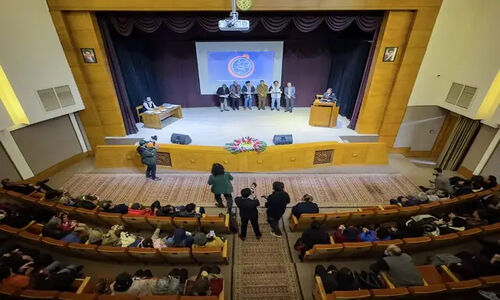 آغاز اولین دوسالانه کانون عکس مشهد؛ فرصتی طلایی برای پرورش عکاسان جوان و تجربه مستقیم نمایش آثار