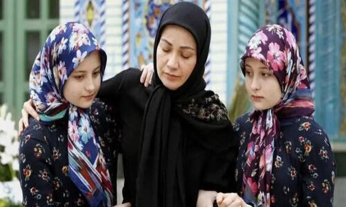 سارا و نیکای پایتخت در استایل یلدایی؛ زیبایی که همه را مات کرد!