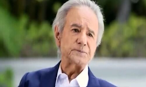 خواننده قدیمی ایران در آمریکا درباره انقلاب ۵۷ چه گفت؟ پاسخ جنجالی و غیرمنتظره عارف که همه را شوکه کرد!