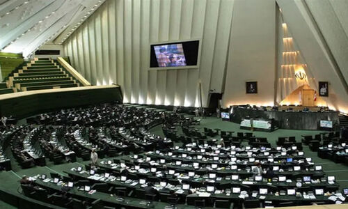 کدام نمایندگان مجلس در رعایت نظم و حضور، رکورددار هستند؟
