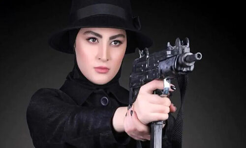 گریه‌های شدید مریم مومن در لباس ارتشی؛ تشکری که دل همه را لرزاند!