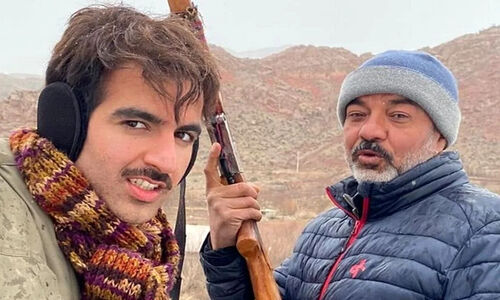 نگاهی نزدیک به دکوراسیون لوکس و دلباز خانه مجردی پاشا جمالی بازیگر «نون خ»!