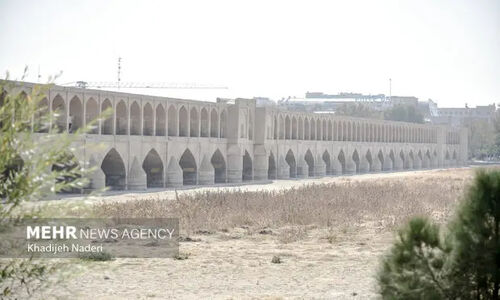 معاون محیط‌زیست: نجات اصفهان با انتقال صنایع آب‌بر؛ آیا بحران فرونشست زمین پایان می‌یابد؟