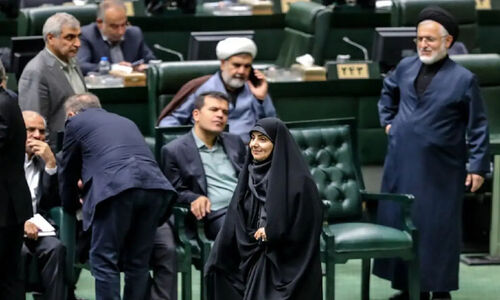 رقابت داغ استیضاح؛ صف ۹ وزیر دولت زیر ذره‌بین مجلس!