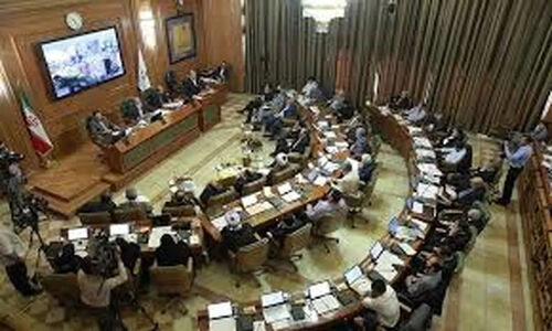 درگیری لفظی داغ در شورای شهر تهران بر سر ۷ هزار میلیارد تومان؛ چمران تذکر داد!