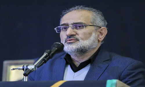 حسینی هشدار داد: هنر انقلابی چگونه می‌تواند در برابر تهاجم فرهنگی دشمن پیروز شود؟
