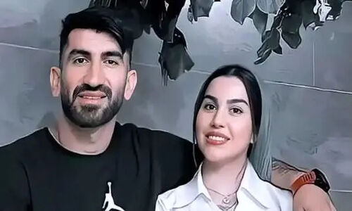 اکرم بانو در لباس شب یلدایی؛ تبریک خاص همسر بیرانوند که همه را متحیر کرد!