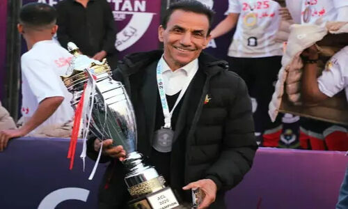سرمربی ایرانی با هدایت ابومسلم افغانستان، قهرمان لیگ شد!