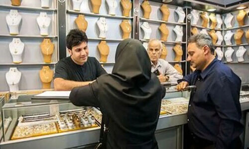 بازار طلا در رکود بی‌سابقه؛ حتی عروس و دامادها هم از خرید دست کشیدند!