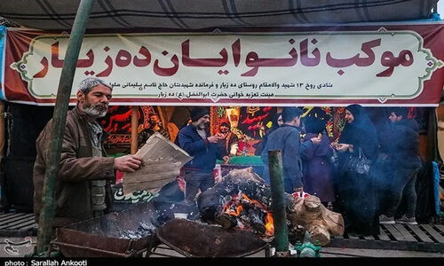 280 موکب داخلی و خارجی در کرمان چگونه به زائران سالگرد حاج قاسم خدمت می‌کنند؟