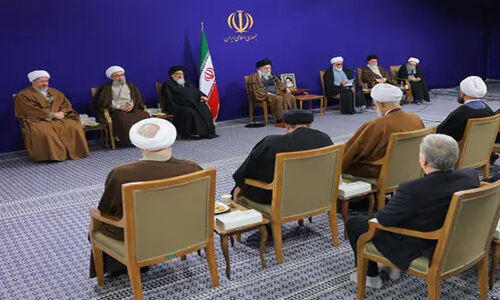 دیدار صمیمانه اعضای ستاد کنگره آیت‌الله میلانی با رهبر انقلاب؛ راز محبوبیت این عالم برجسته چیست؟