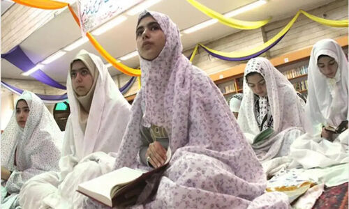 وقتی اعتکاف دانش‌آموزی ۵۰۰ هزار تومان آب می‌خورد؛ معنویت هم به بازار درآمد!